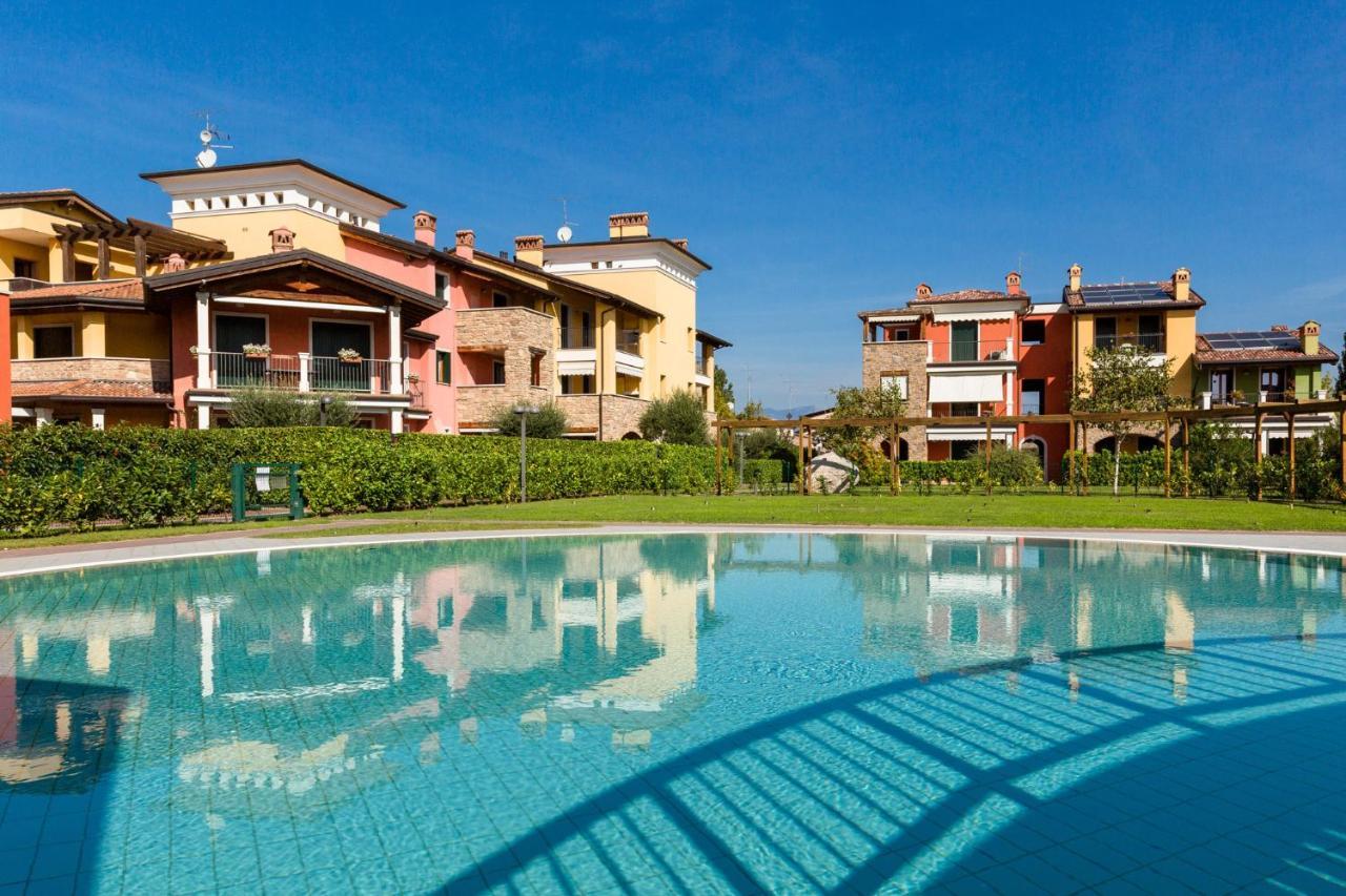 Appartamento Essenza Sirmione Bagian luar foto